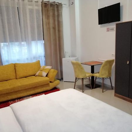 Isabel Rooms Tirana Rum bild