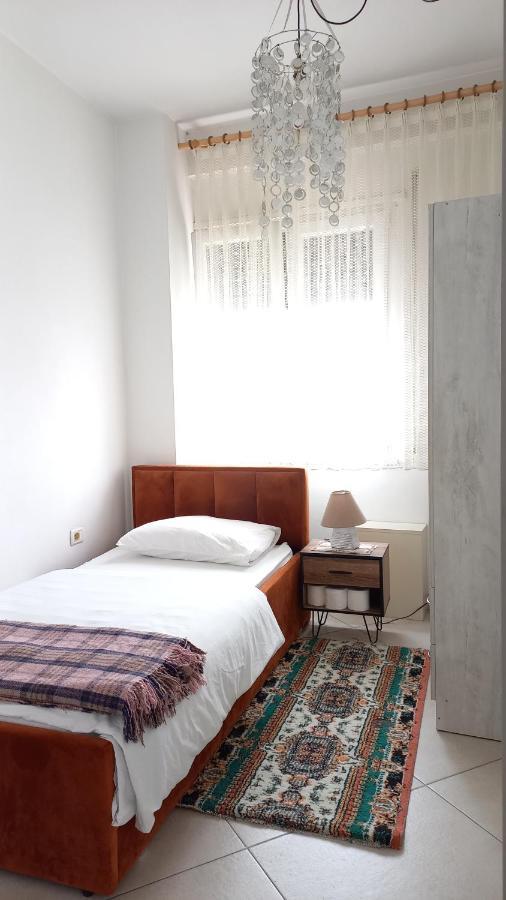 Isabel Rooms Tirana Exteriör bild