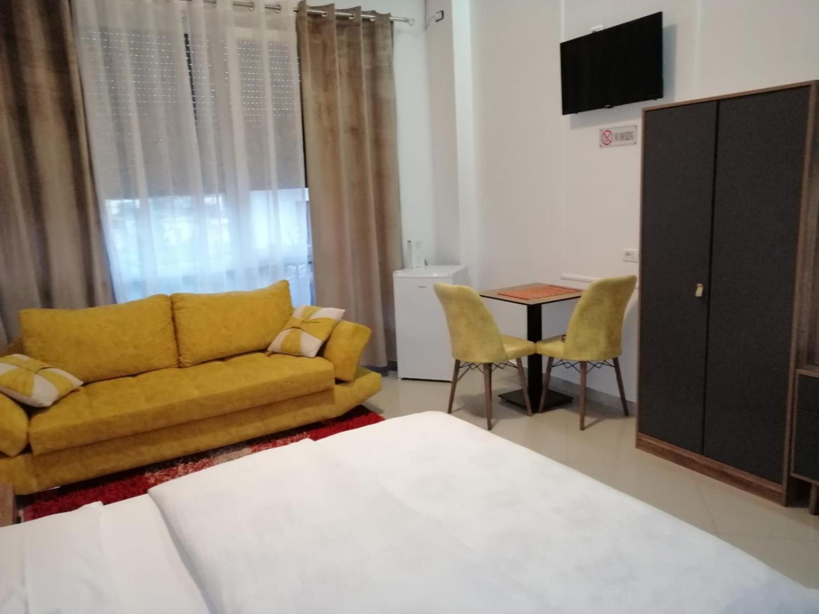 Isabel Rooms Tirana Rum bild